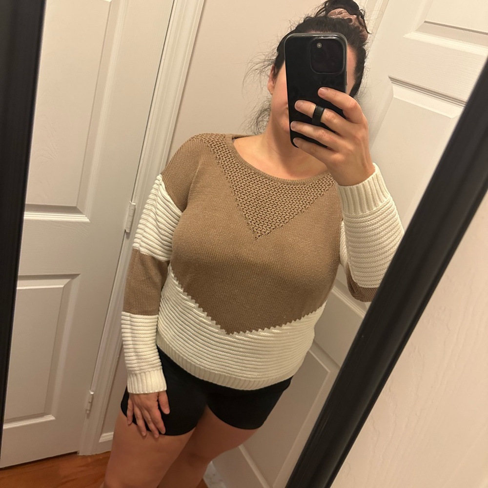 Women's Tan and White Sweater